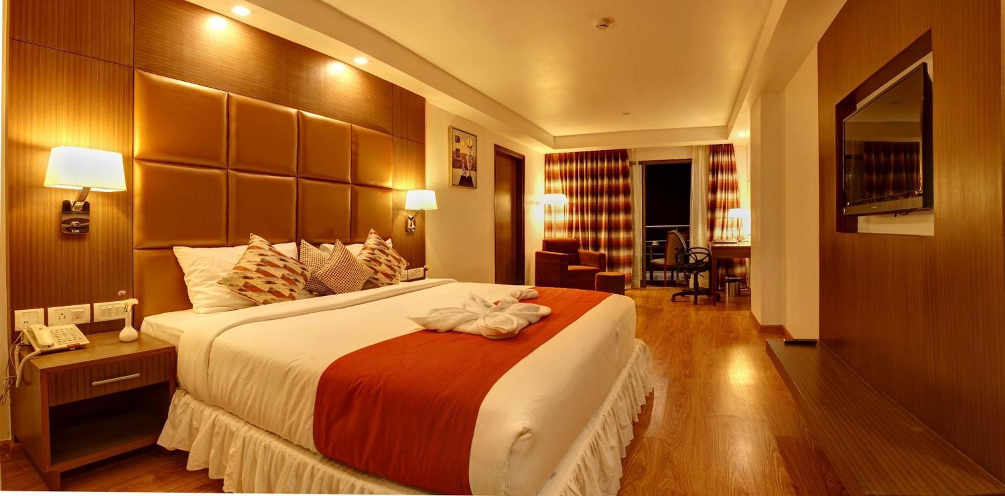 The Atrium Boutique Hotel Майсур Экстерьер фото